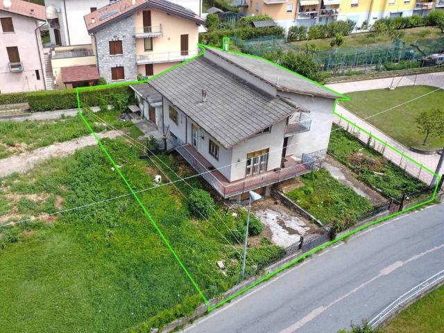 Villa in vendita a Esine BS