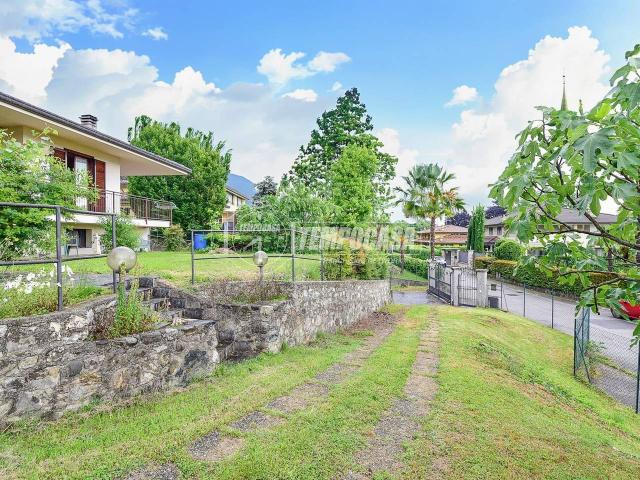 Villa in vendita a Eupilio