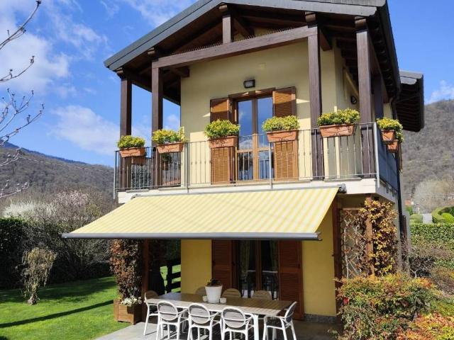 Villa in vendita a Eupilio CO