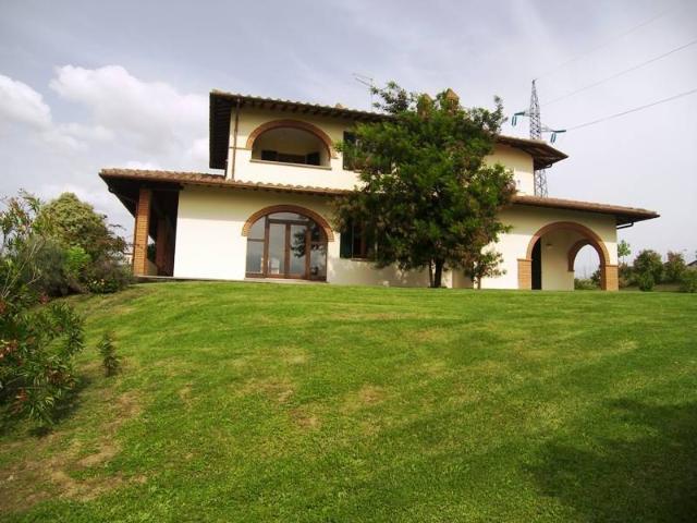 Villa in vendita a Foiano della Chiana AR