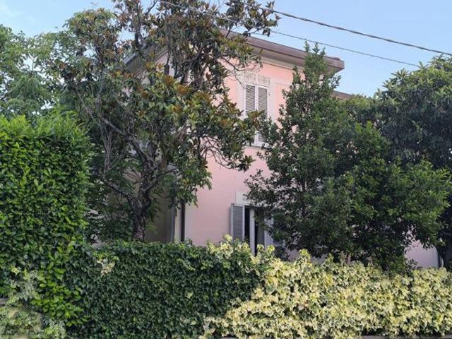 Villa in vendita a Foligno