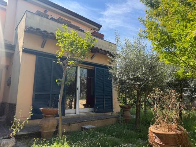 Villa in vendita a Foligno PG
