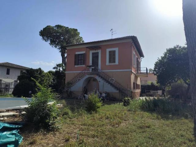 Villa in vendita a Foligno PG