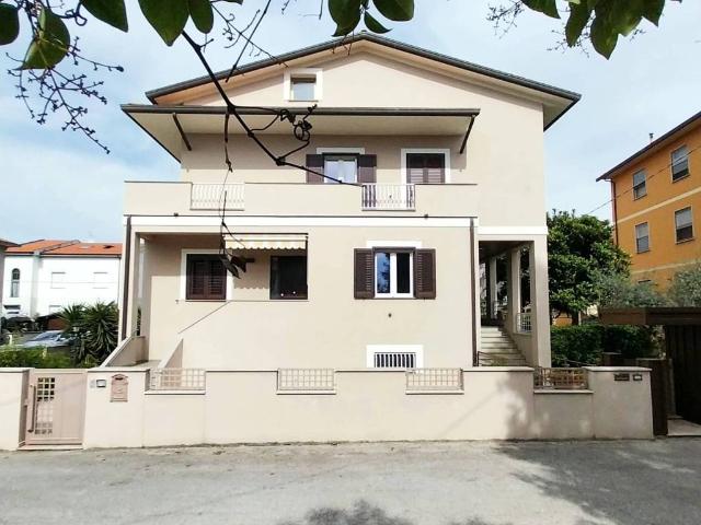Villa in vendita a Foligno PG