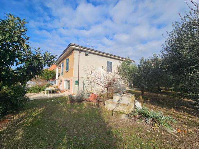 Villa in vendita a Foligno PG