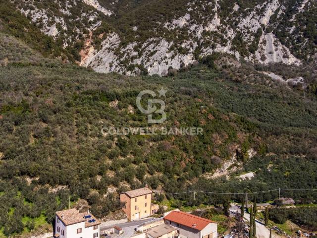Villa in vendita a Foligno PG