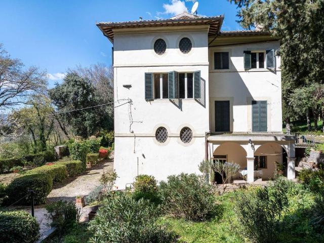 Villa in vendita a Foligno PG