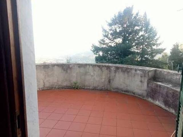 Villa in vendita a Follo SP