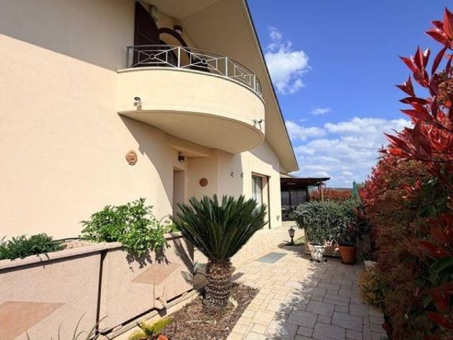 Villa in vendita a Follonica GR