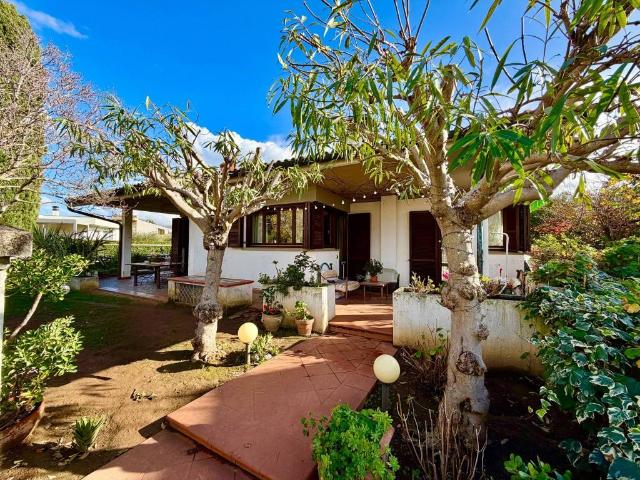 Villa in vendita a Follonica GR