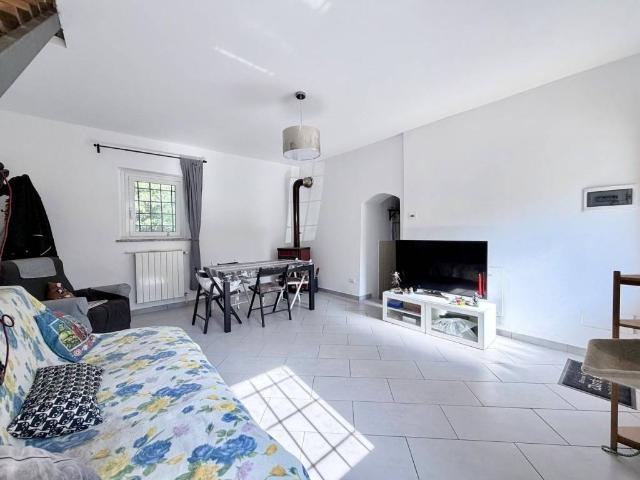 Villa in vendita a Fombio LO