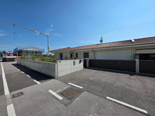 Villa in vendita a Fontanafredda PN