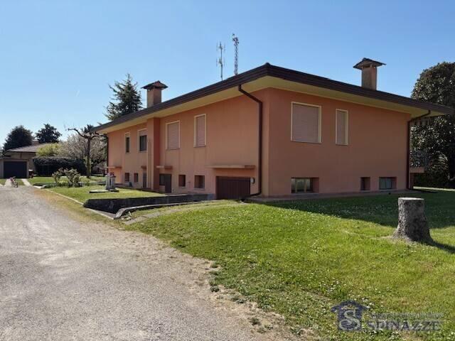 Villa in vendita a Fontanafredda PN