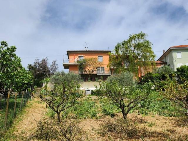 Villa in vendita a Fontanile AT