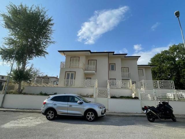 Villa in vendita a Fonte Nuova RM
