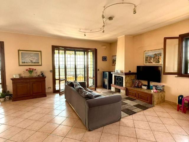 Villa in vendita a Fonte Nuova RM