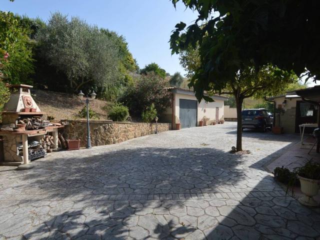 Villa in vendita a Fonte Nuova RM