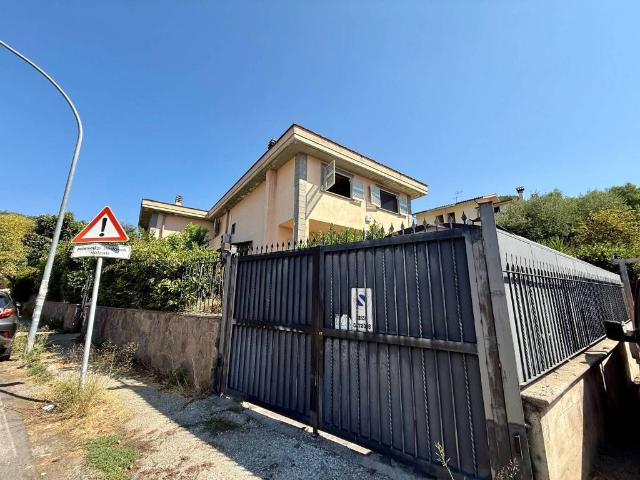 Villa in vendita a Fonte Nuova RM