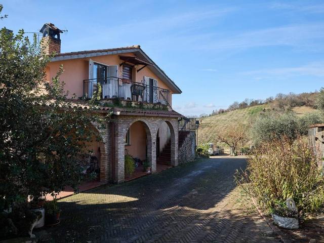 Villa in vendita a Forano RI