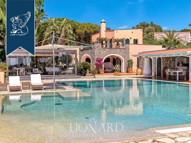 Villa in vendita a Forio NA
