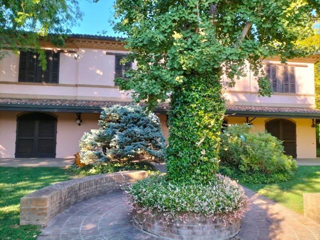 Villa in vendita a Forlì FC