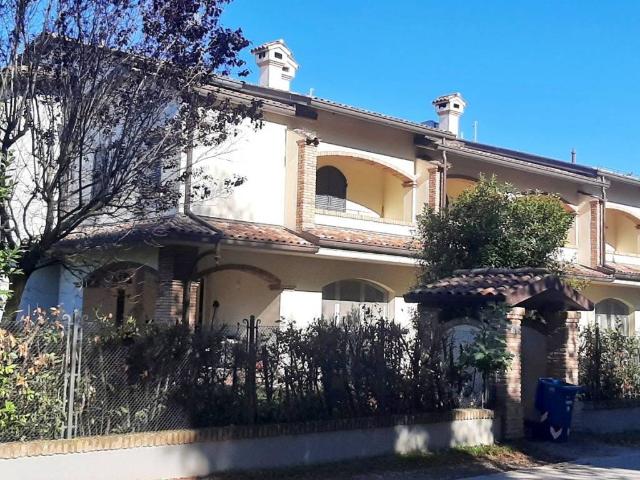Villa in vendita a Forlì FC