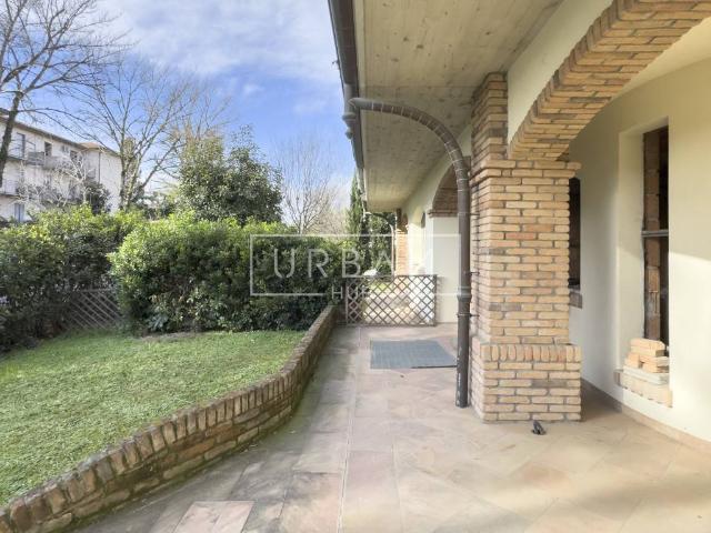 Villa in vendita a Forlì FC