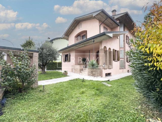 Villa in vendita a Forlimpopoli FC