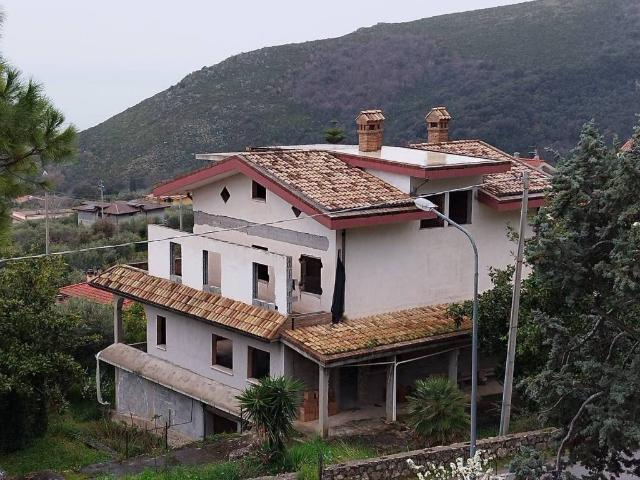 Villa in vendita a Formia LT