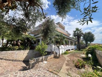 Villa in vendita a Formia LT