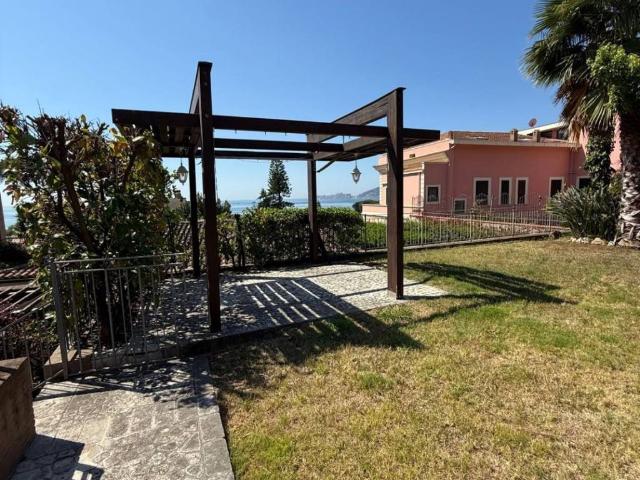 Villa in vendita a Formia LT
