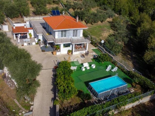 Villa in vendita a Formia LT