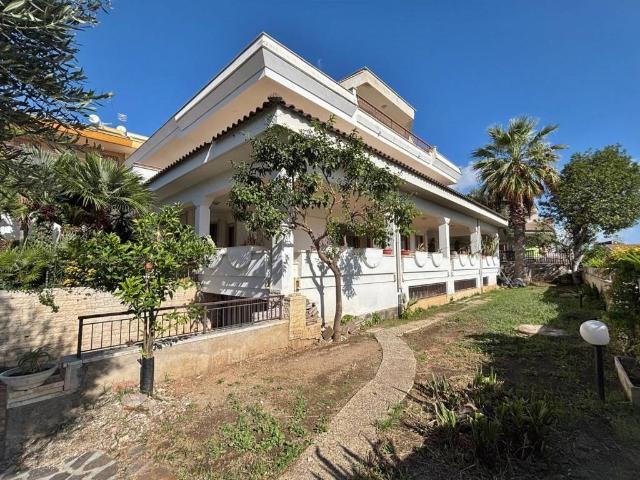 Villa in vendita a Formia LT