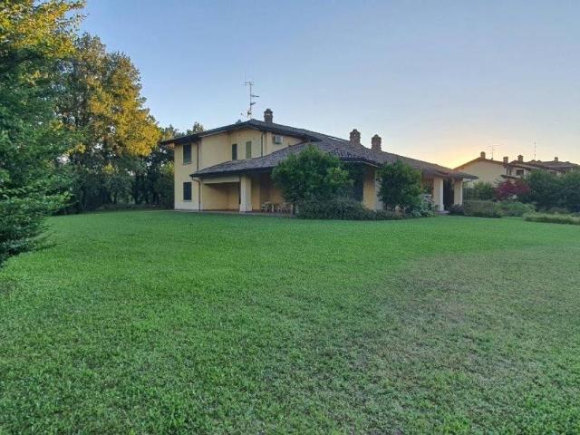 Villa in vendita a Fornovo di Taro PR