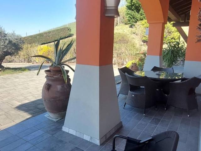 Villa in vendita a Fornovo di Taro PR