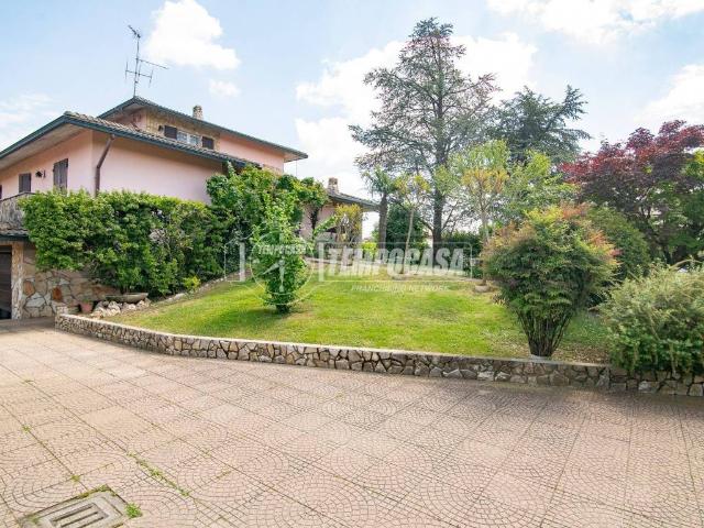 Villa in vendita a Fornovo San Giovanni BG
