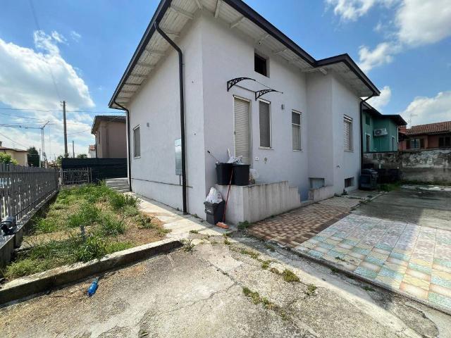 Villa in vendita a Fornovo San Giovanni BG
