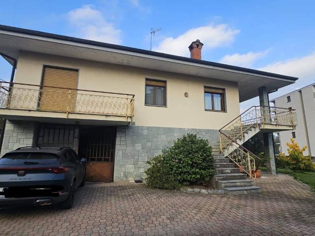 Villa in vendita a Forno Canavese TO