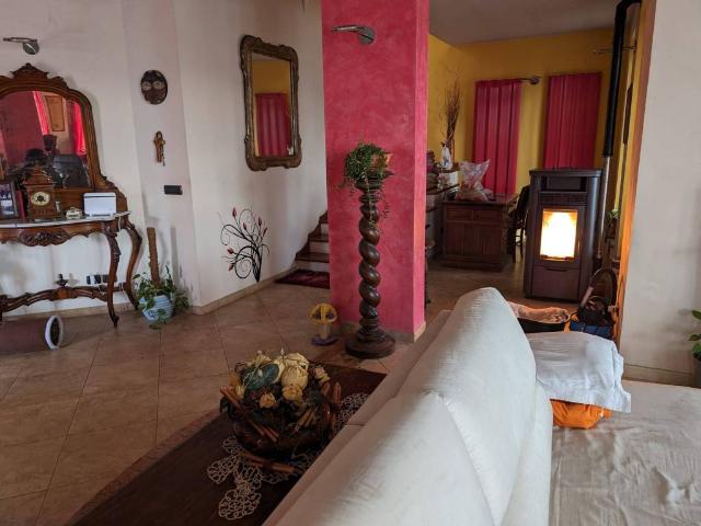 Villa in vendita a Forno Canavese TO