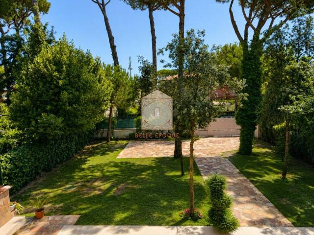 Villa in vendita a Forte dei Marmi LU