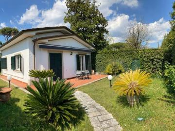 Villa in vendita a Forte dei Marmi LU