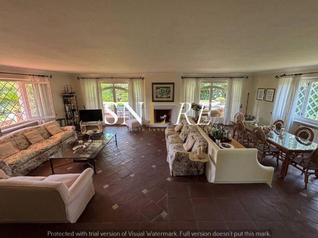 Villa in vendita a Forte dei Marmi LU