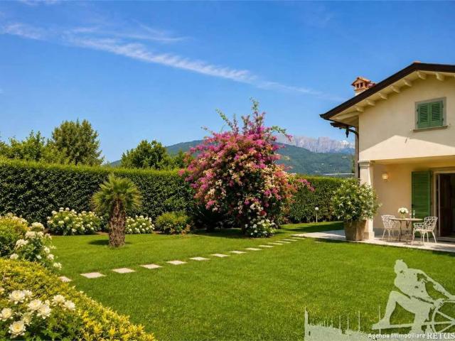Villa in vendita a Forte dei Marmi LU