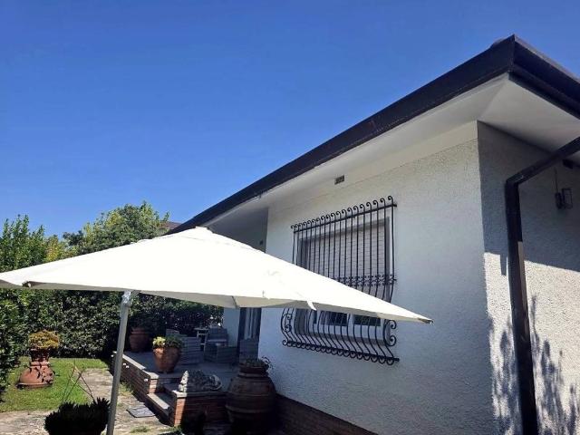 Villa in vendita a Forte dei Marmi LU