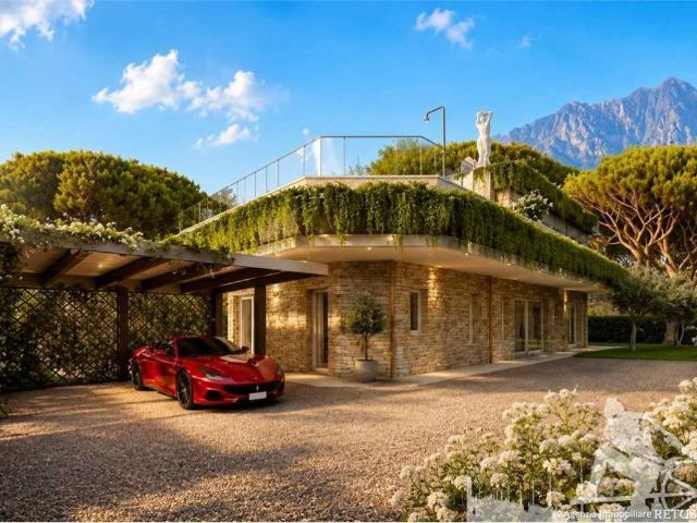 Villa in vendita a Forte dei Marmi LU