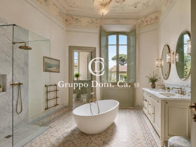Villa in vendita a Forte dei Marmi LU