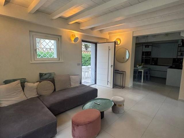 Villa in vendita a Forte dei Marmi LU