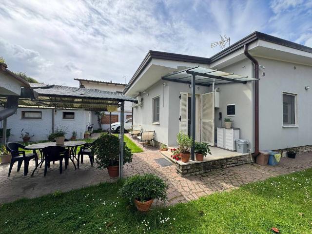 Villa in vendita a Forte dei Marmi LU