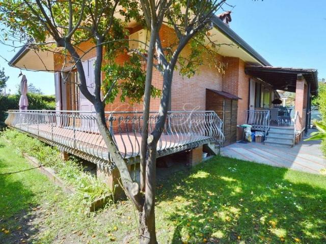 Villa in vendita a Forte dei Marmi LU