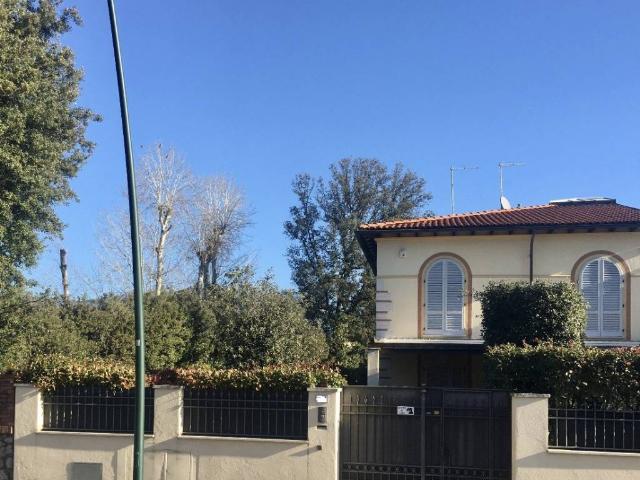 Villa in vendita a Forte dei Marmi LU